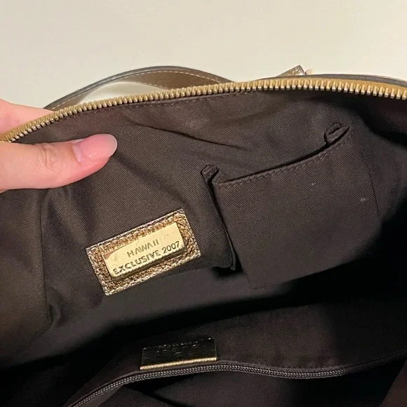 Gucci GG Nylon Abbey Medium - Picture 9 of 10